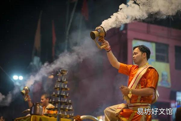 印度分高种姓低种姓,你能在街面上分出谁是哪个种姓的人吗?