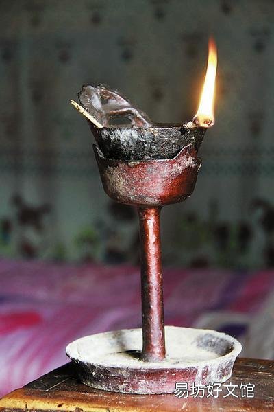 在我国古代,对于普通人家,食用的油和盐哪个更缺乏?