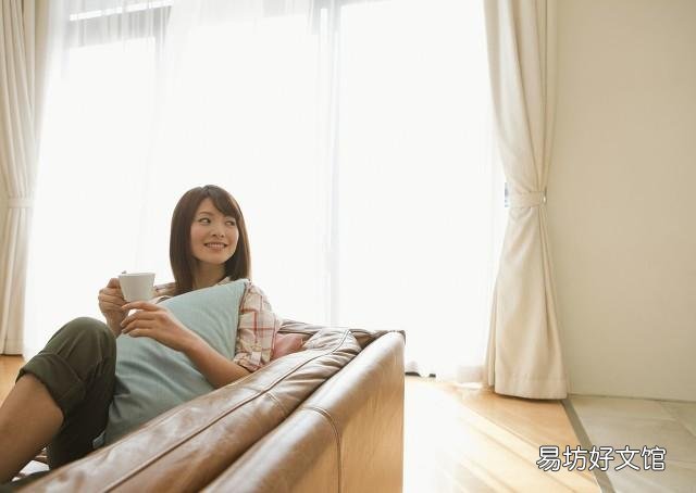 一百万放在银行，光吃利息，不用上班行吗？