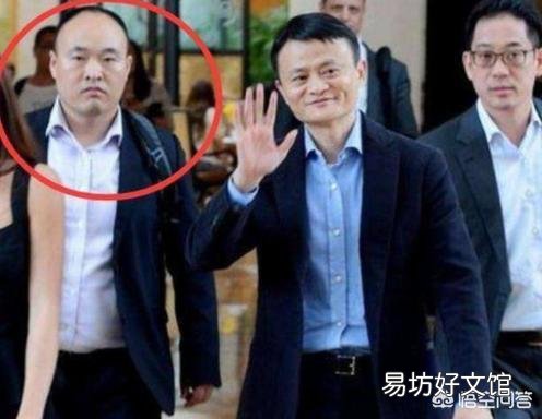郭碧婷向太成都逛街没有保镖无人围观,为什么?