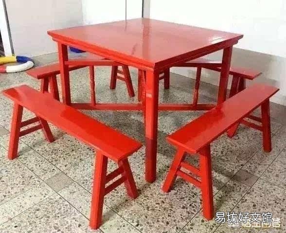 农村宴席上什么人坐上座?