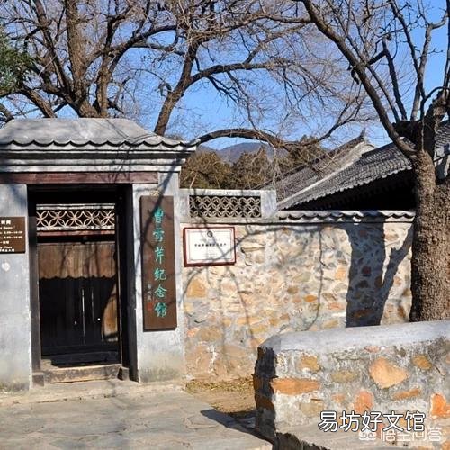 《红楼梦》中王熙凤的父亲是谁?地位如何?