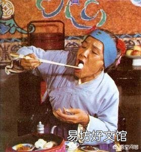 《红楼梦》中王熙凤的父亲是谁?地位如何?