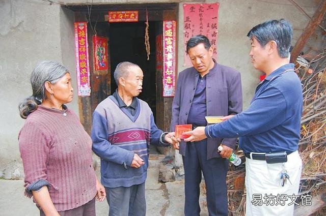 请问，退休金比最低工资标准低，能要求社保补到这标准吗？
