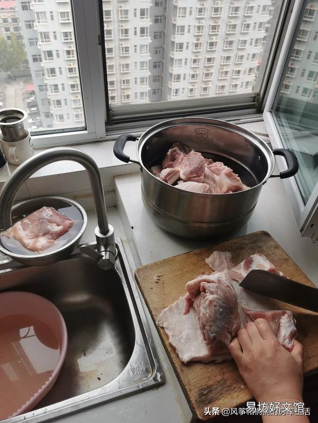 月薪三千能维持一家四口的生活吗？