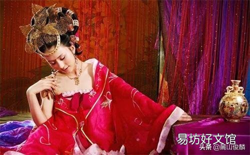 上联:玉笛吹斜楼外月,如何对下联?
