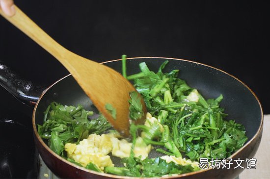 茼蒿炒蛋的制作方法 茼蒿的做法