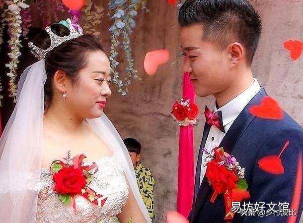 朋友结婚,我随礼2000。晚上收到短信说以后不要再联系了,2000少吗?