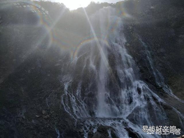 蛇友邀您对：山随溪水走，请接联？