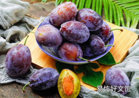西梅怎么吃治便秘 西梅榨汁还是直接吃治便秘