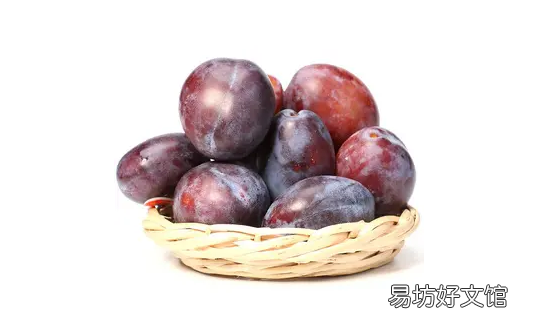 西梅怎么吃治便秘 西梅榨汁还是直接吃治便秘