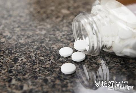 网上教的给绿萝浇啤酒、阿斯匹林、维生素B12、维生素C来预防绿萝黄叶，这个方法靠谱吗？