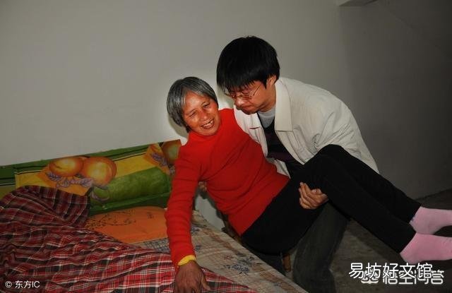 老辈子留下的话,爹死穿孝两年半,娘死穿孝整三年。知道为什么吗?