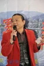 “千山鸟飞绝,万径人踪灭”。表现了作者怎样的意境?