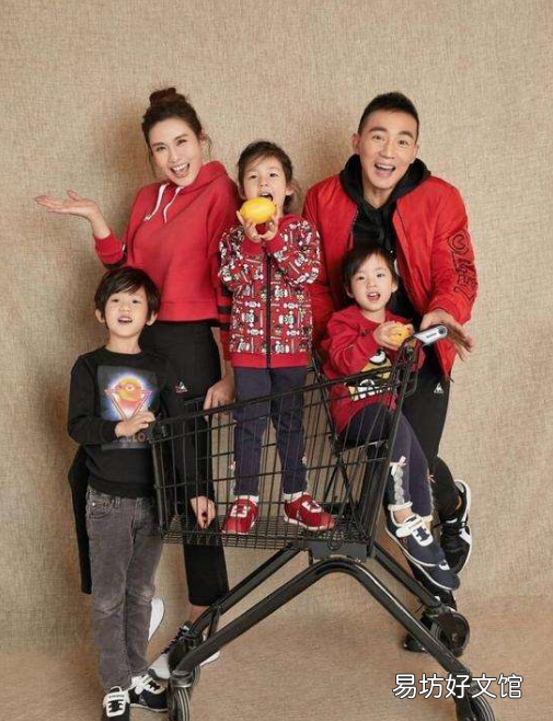 刘畊宏一家五口照片 刘畊宏老婆王婉霏个人资料简介