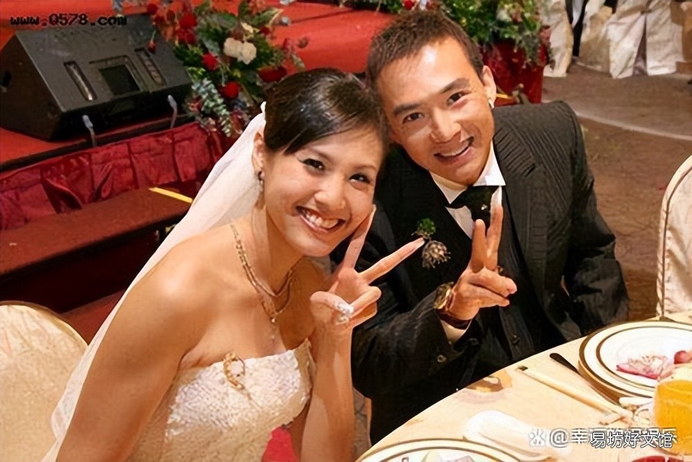 刘畊宏一家五口照片 刘畊宏老婆王婉霏个人资料简介