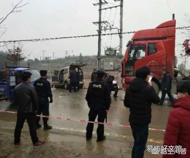江西一面包车在湖北发生事故已致10人死亡，你怎么看？