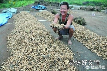 上联:行云流水天上月,夜空真美,下联怎么对?
