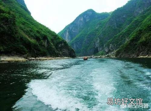 上联:山水含芳意,下联如何对?