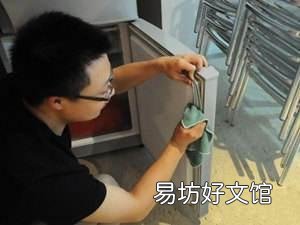 冰箱有异味，该怎么清理？平时注意什么可避免？
