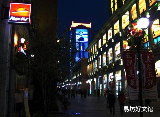 上聯:“吃冬瓜，搖夏扇，夜讀春秋”怎么對下聯？