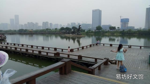 小重山上阮郞归来诉衷情,下联怎么对?