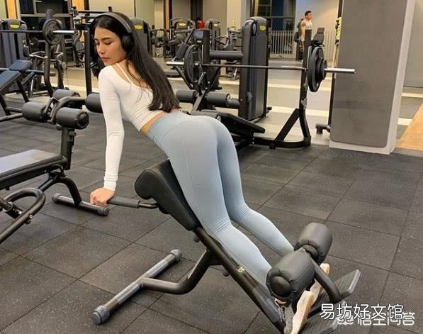 女生去健身房练习哪些器械可以增加臀围?