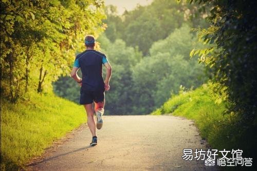 坚持每天慢跑,大概1个半小时,刚开始体重一直在降,后面怎么一点都没降了?