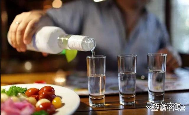 喝白酒,酒量多少算一般水平?