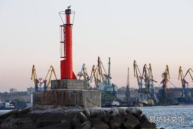 轮船底部为什么会长海鲜？为什么轮船底部的海鲜不可以吃？