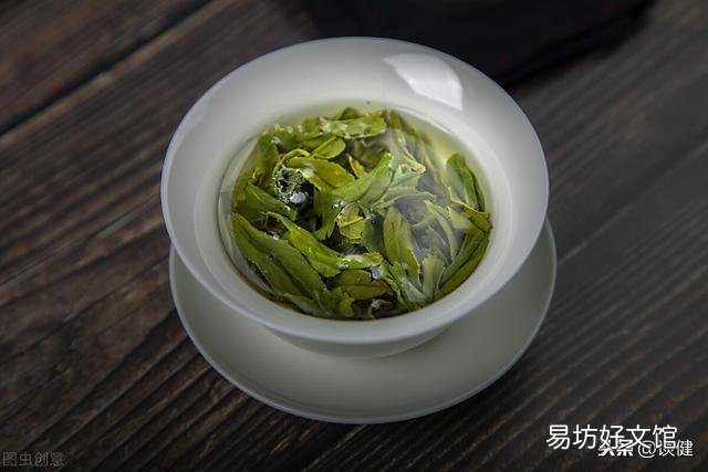 绿茶与红茶,哪个更适合血压高的人喝呢?