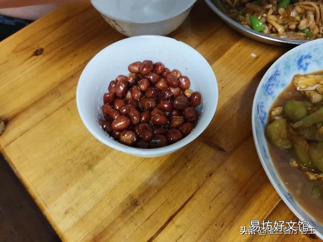 在喝酒的时候,吃什么菜对身体最好?
