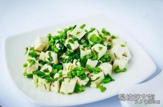 最近香椿很火，很想吃，有朋友能介绍一下具体的吃法做法吗？