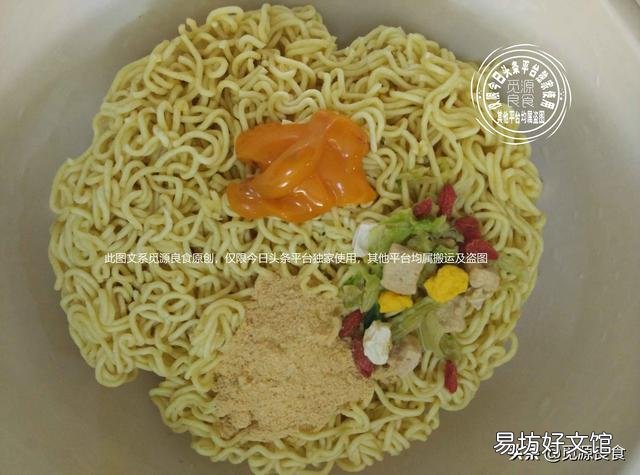 疫情期间,为啥超市里的香菇炖鸡面会受冷落?
