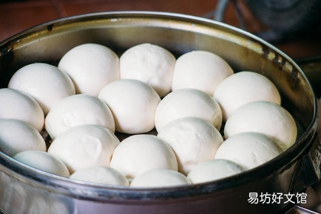 一斤面粉放多少酵母，做馒头时能不能不加白糖，怎么做好吃？