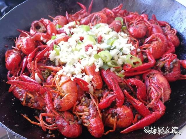 唯有美食才能消除宅家的无聊，你都做了哪些美食和家人共享？