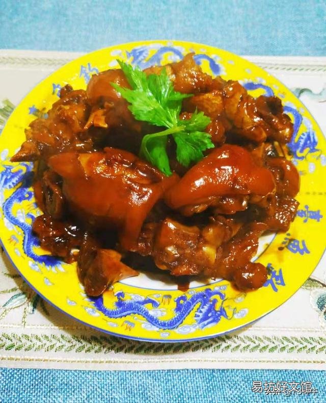 年夜饭是一年中的盛宴，但都知道吃得很少，浪费特多，你怎么看？