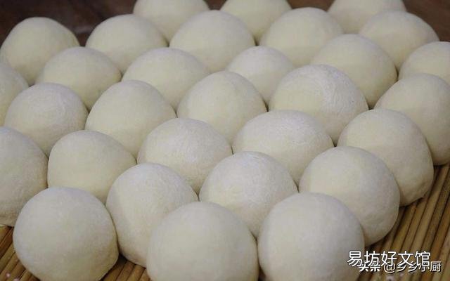 过年了,北方家家户户为什么要蒸很多馒头和包子?