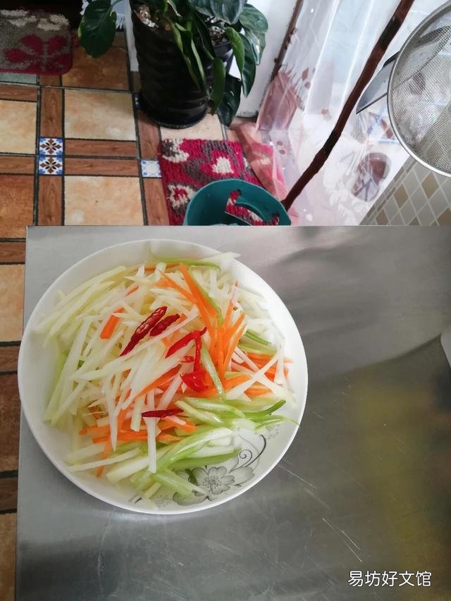 土豆絲怎么樣炒不粘鍋？