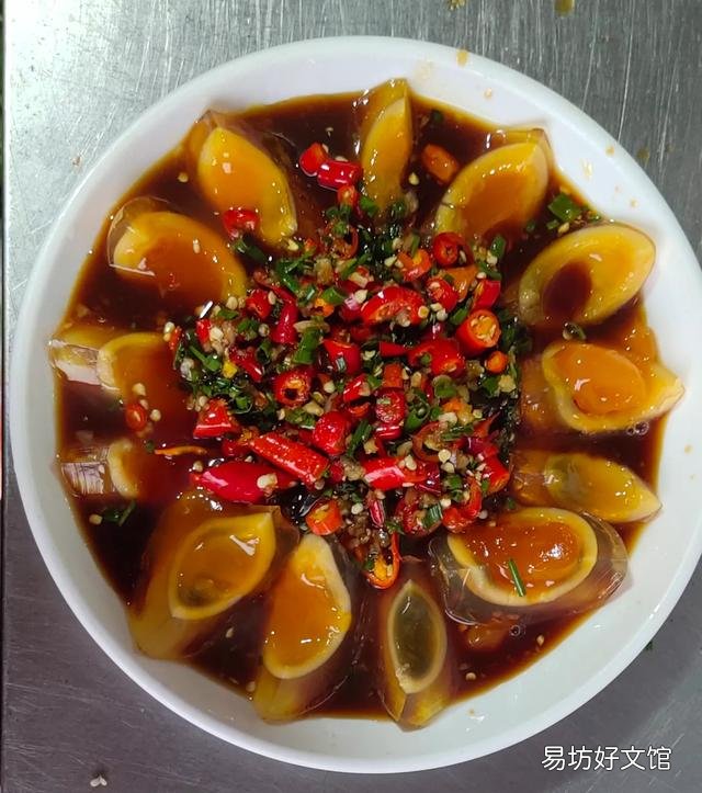 今年45岁了,干餐饮22年了,今年生意差劲的实在干不下去了,不知是转行还是坚持?