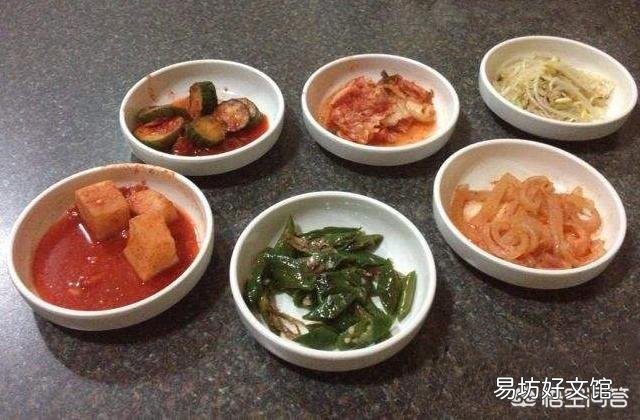 在饭店吃饭之前,服务员会搞一点花生米过来给顾客吃。是什么意思?