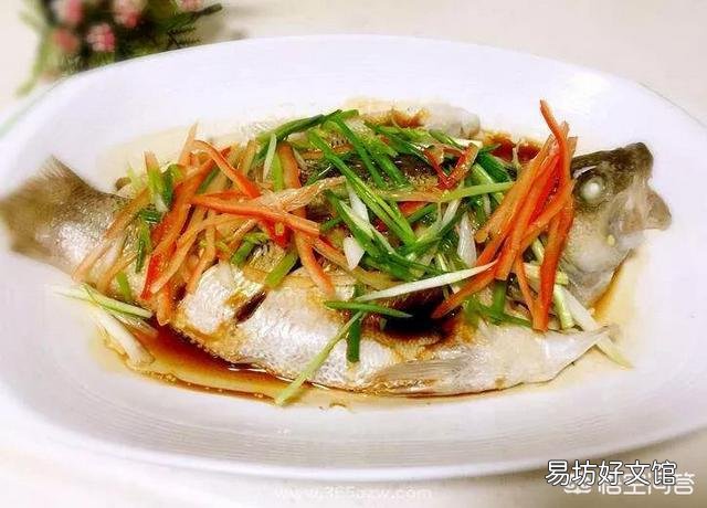大年三十晚上的年夜饭做几个菜比较合适?