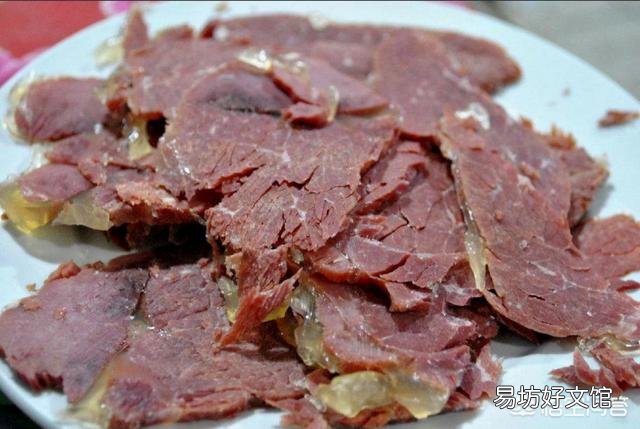 在哪里可以买到大量正宗的特产呢?可以分享一下你们家乡的美食和特色吗?