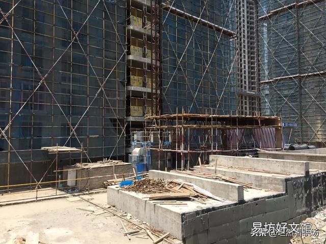 在央企拿着扣完五险二金5000元的工资,从事的是土木工程,不知前路,坚持还是另谋出路?