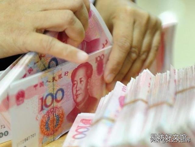 一万块是存入支付宝里的余额宝好还是存在微信的零钱通里好?为什么?