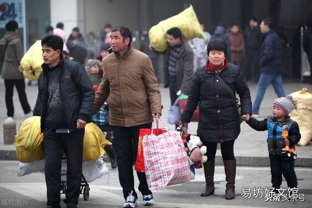 五十岁的农民一次性拿十五万存银行,够六十周岁后养老吗?