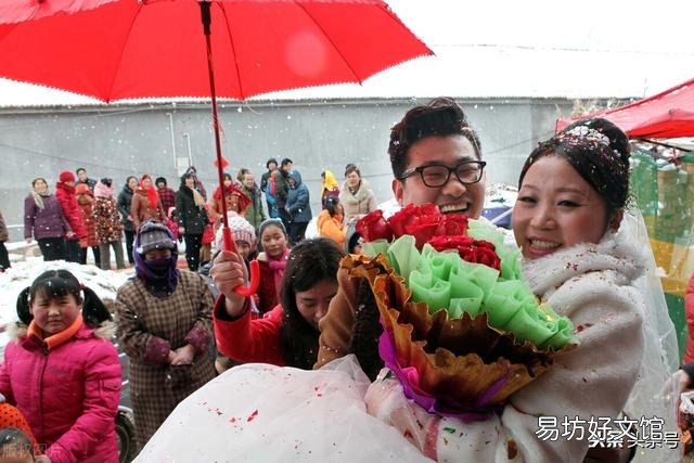 五十岁的农民一次性拿十五万存银行,够六十周岁后养老吗?