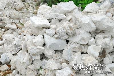 没有水的池塘干撒石灰有作用吗?
