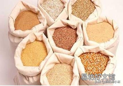 多雨季节,如何防止饲料霉变?