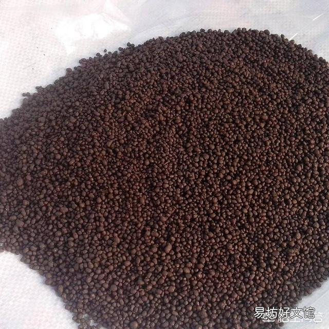鱼塘施生物肥后多久能施改底解毒药物？
